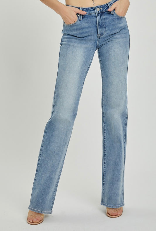 Risen Straight Jeans